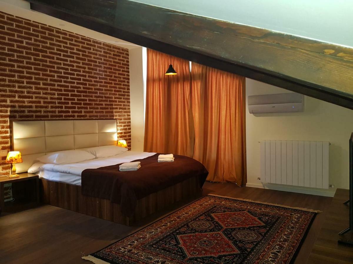 Apart Hotel Avlabari Yard Tbilisi Ngoại thất bức ảnh
